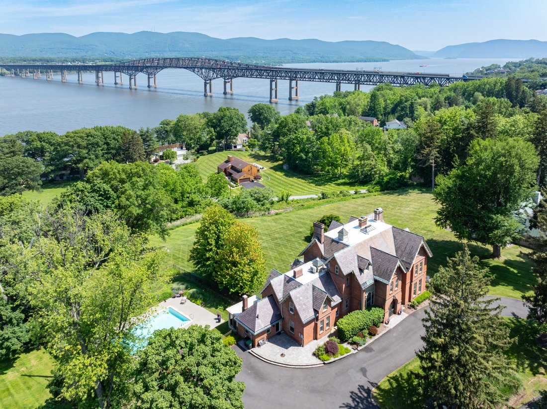 House in Newburgh, New York, United States 1 - 15777914
