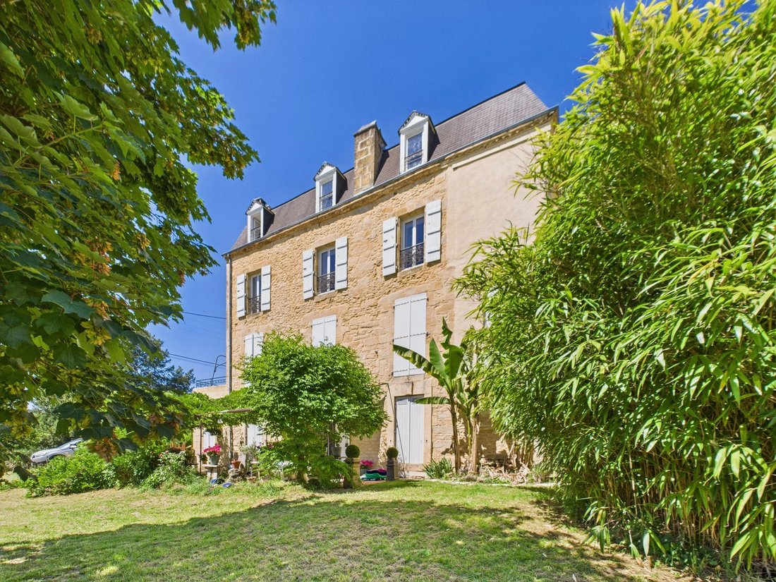 House in Sarlat-la-Canéda, Nouvelle-Aquitaine, France 1 - 15586124