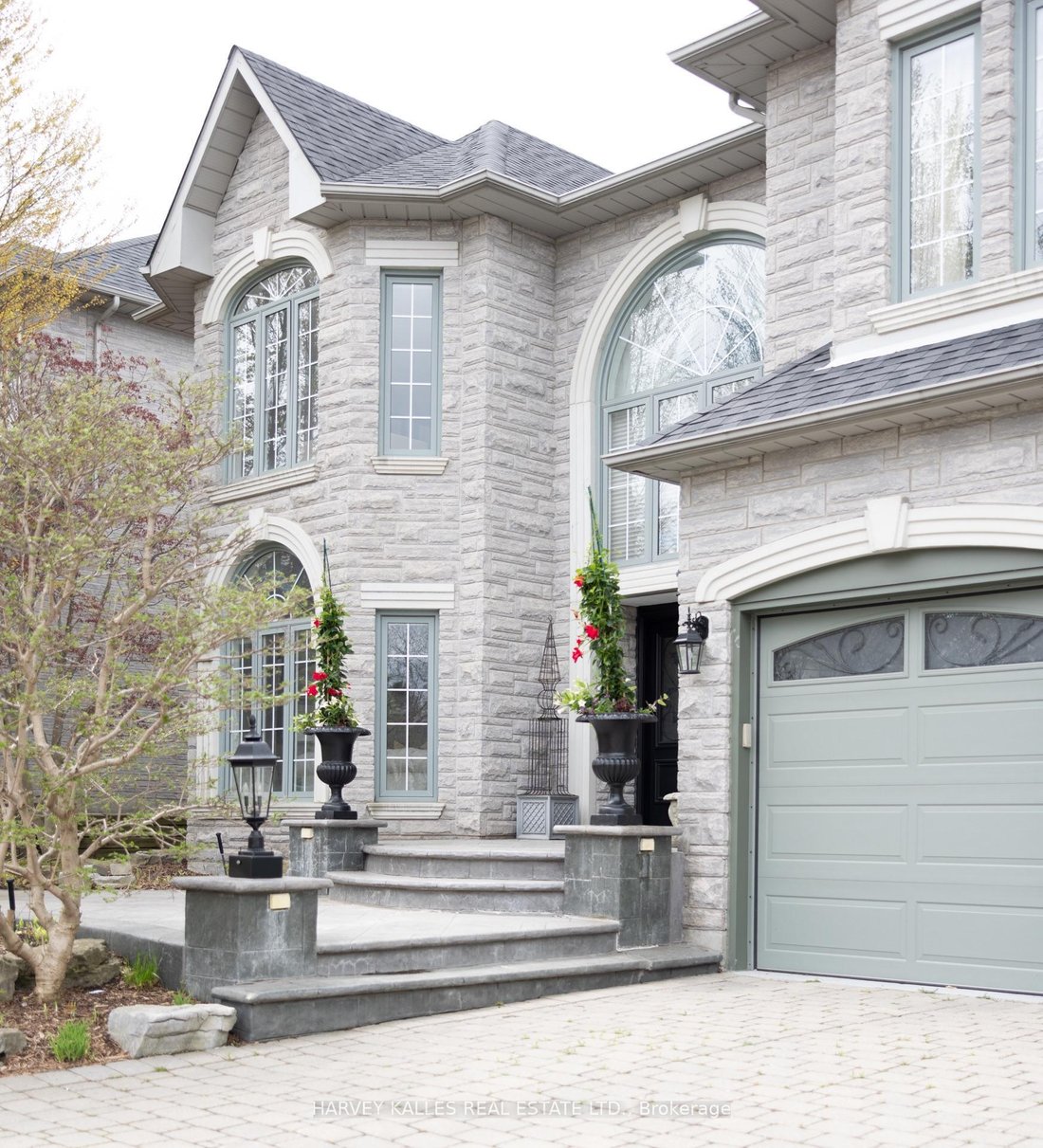 House in Toronto, Ontario, Canada 1 - 15779518