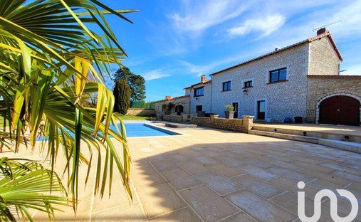 Casa en Faye-la-Vineuse, Centro, Francia 1