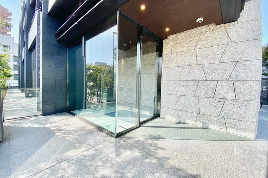 Condo in Minato City, Tokyo, Japan 2 - 15780432