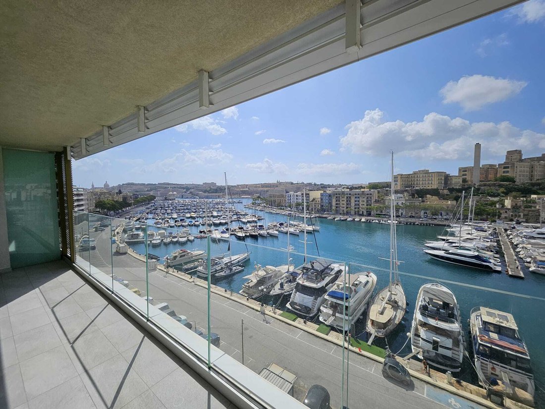 Apartment in Ta' Xbiex, Malta 1 - 15780479