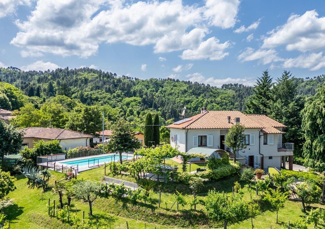 House in Center, Pescia, Tuscany 1 - 15781122