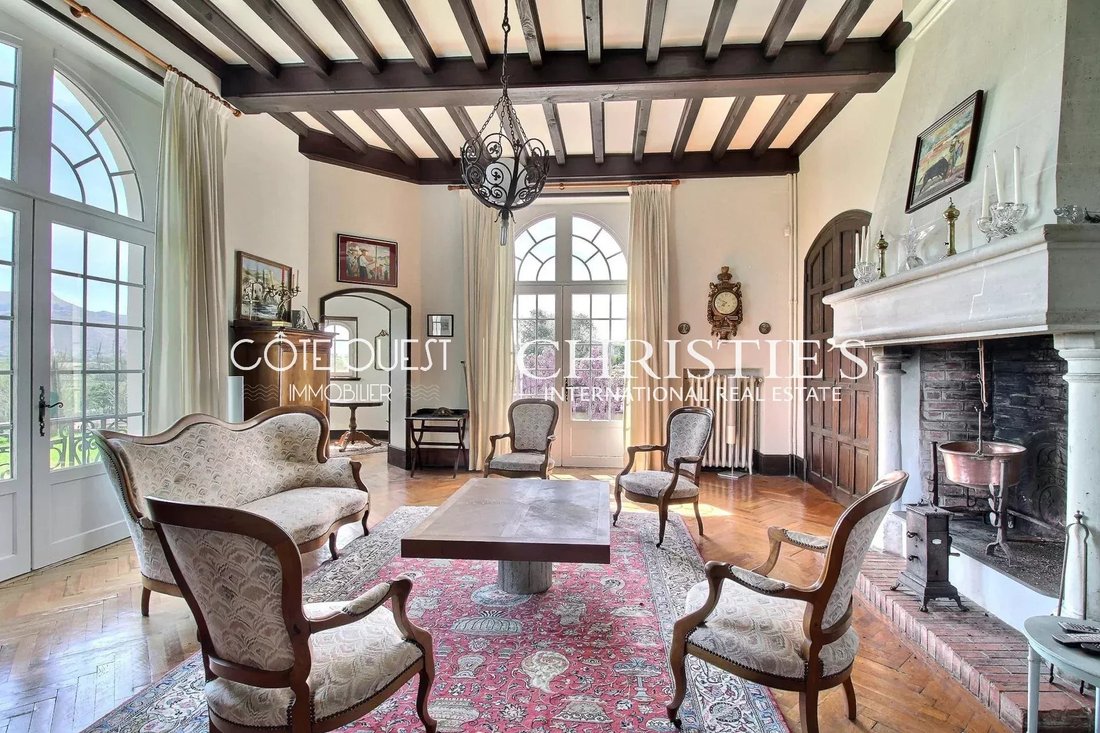 Villa in Centre Ville, Saint-Jean-de-Luz, France 4 - 14063881