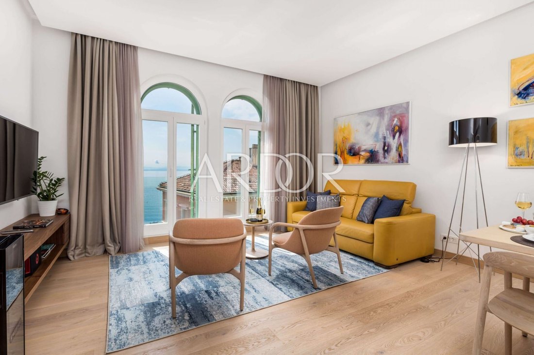Apartment in Grad Opatija, Primorje-Gorski Kotar County, Croatia 1 - 15780847