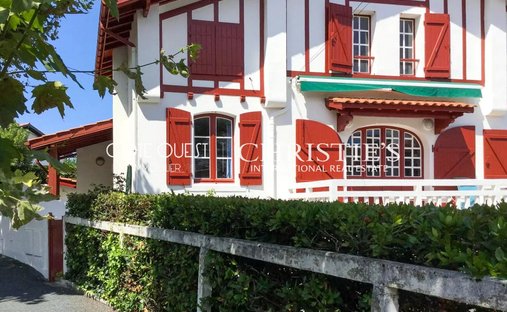 Villa in Centre Ville, Saint-Jean-de-Luz, France 1