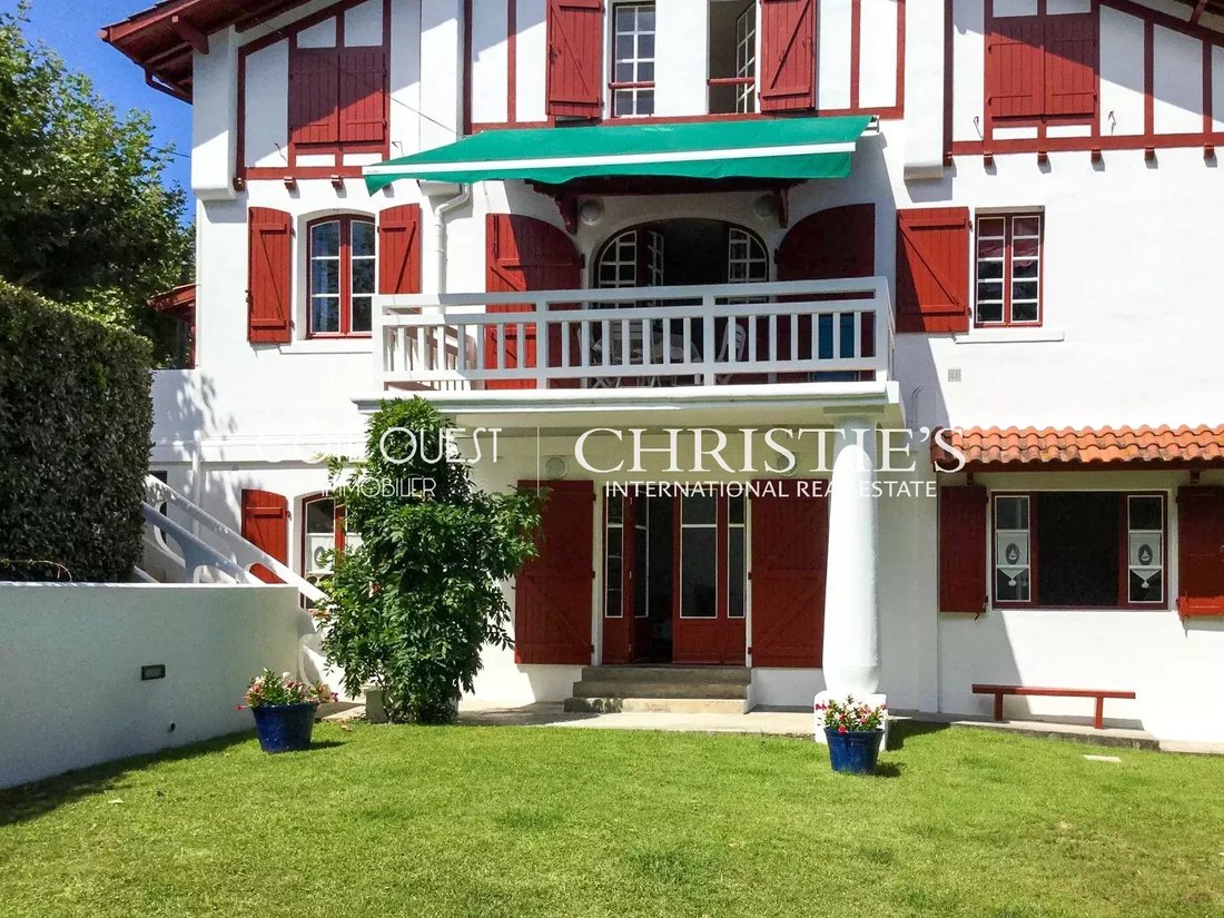 Villa in Centre Ville, Saint-Jean-de-Luz, France 2 - 14918967