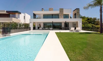 Villa in Nueva Andalucía, Marbella, Spanien 2
