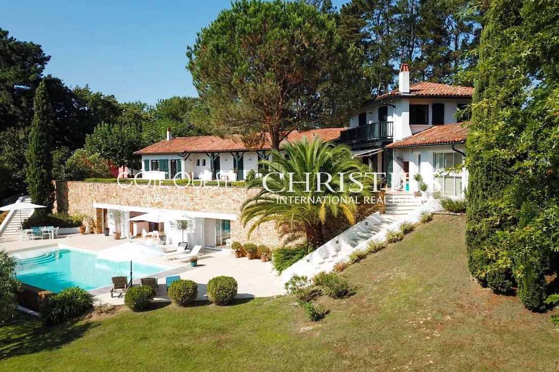 Villa in Mendi-Choko-Karrikatxar-Olhette, Urrugne, France 4 - 15465794