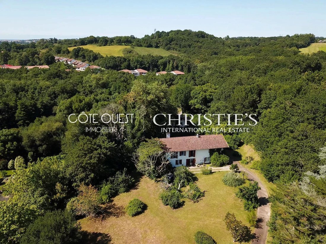 Villa in Ascain, Nouvelle-Aquitaine, France 2 - 13110535