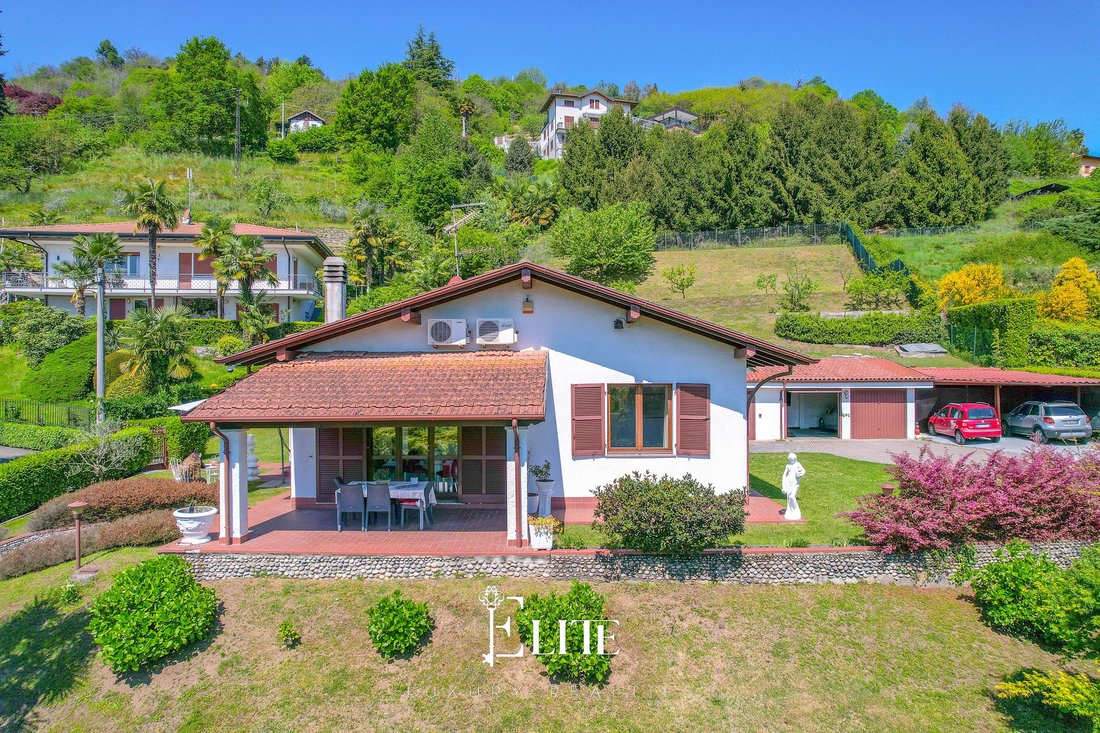 Villa in Arona, Piedmont, Italy 5 - 15782208