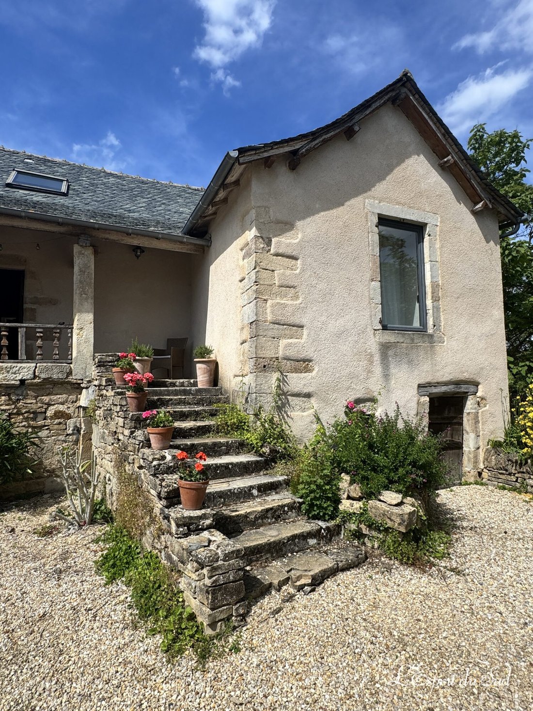 A 13th-Century Dream: Ruins, Roses & Two Stone Maisons in Occitanie’s Golden Hills