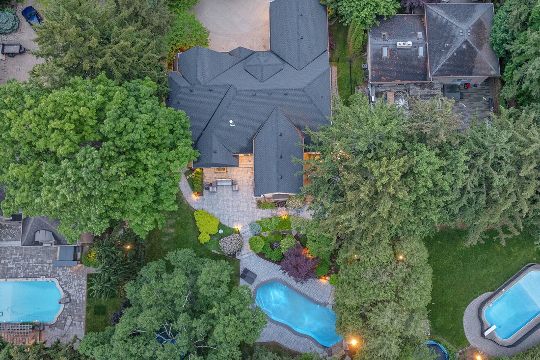 House in Burlington, Ontario, Canada 3 - 15782224
