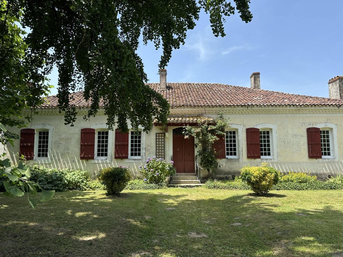 Meilhan’s Timeless Haven: A 1790 Château Reborn in Golden Light
