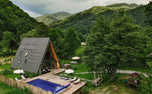 House in Malaia, Vâlcea County, Romania 1