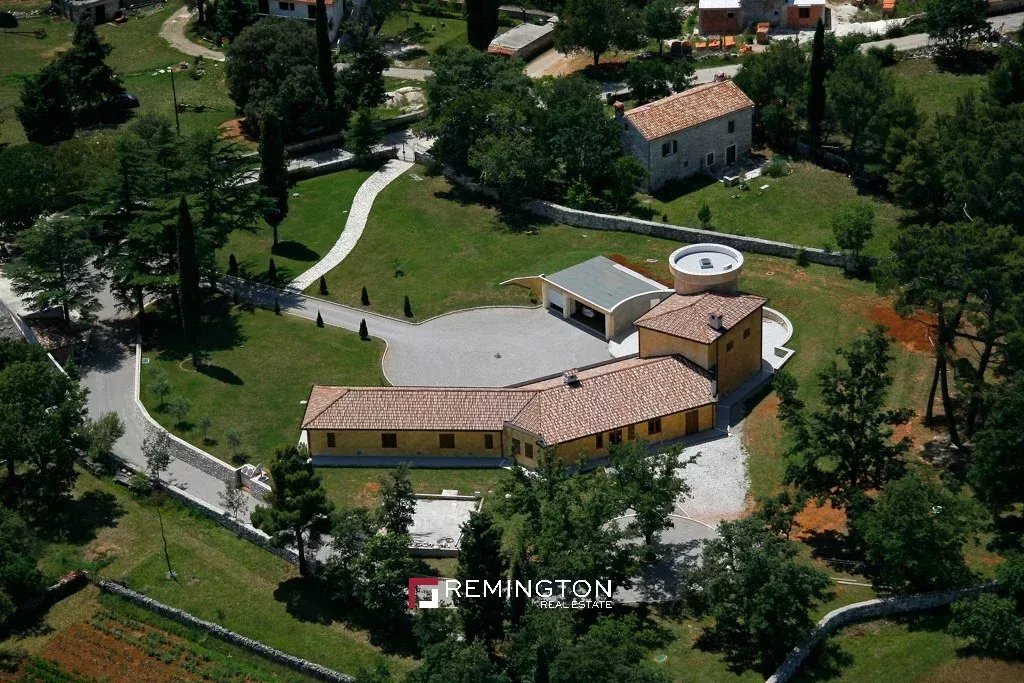 Villa in Mjesni odbor Busoler, Grad Pula, Istria County 2 - 13294518