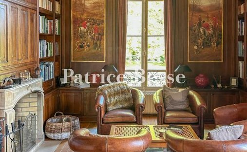 Château 3800 M² Sur Terrain 22ha