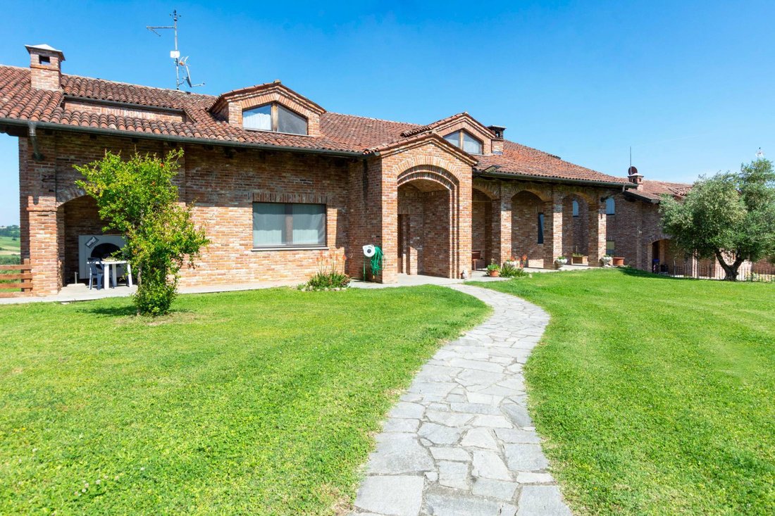 Villa in Altavilla Monferrato, Piedmont, Italy 2 - 15784893