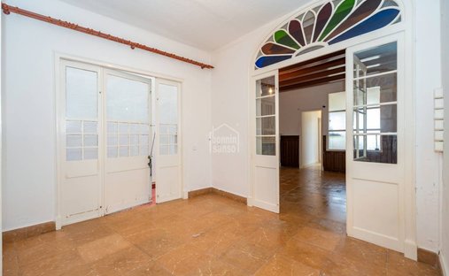 Wohnung in Mao, Balearische Inseln, Spanien 1