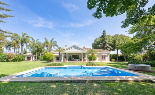 Villa in Guadalmina Alta, San Pedro de Alcantara, Spain 1
