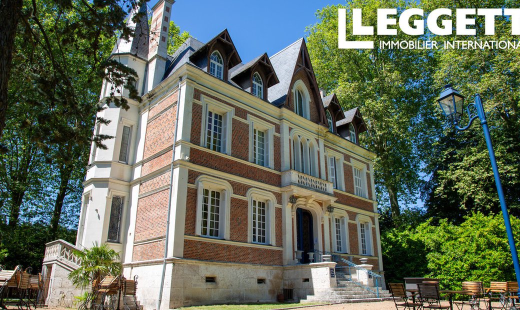 Castle for Sale in Blois, Centre-Val de Loire, France