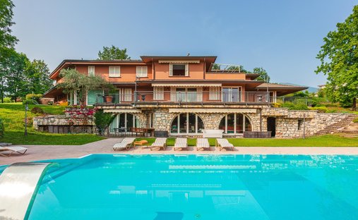 Villa a Longone al Segrino, Lombardia, Italia 1
