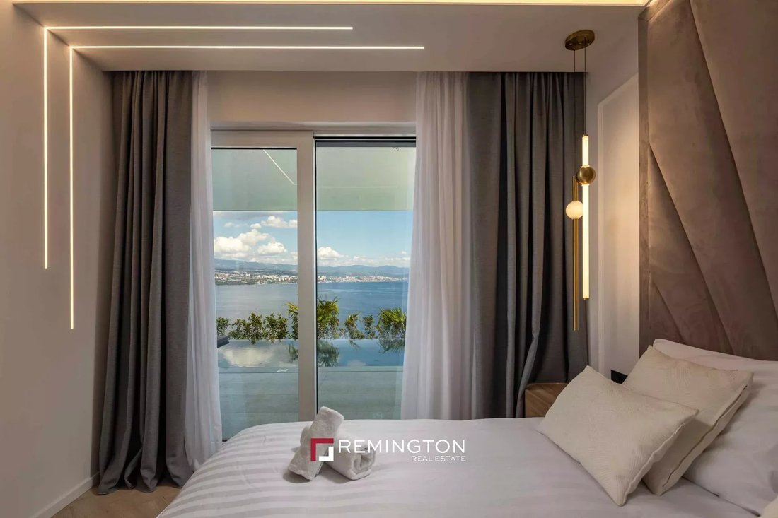 Apartment in Grad Opatija, Primorje-Gorski Kotar County, Croatia 4 - 15167022