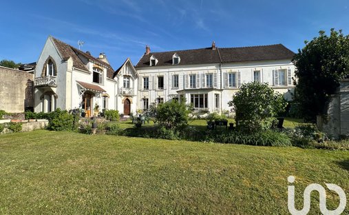 House in Germigny-l'Eveque, Ile-de-France, France 1