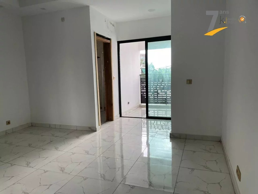 Villa in Abidjan, Abidjan Autonomous District, Côte d'Ivoire 3 - 14782782