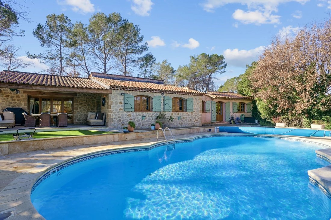 Villa in Fayence, Provence-Alpes-Côte d'Azur, France 1 - 15783069