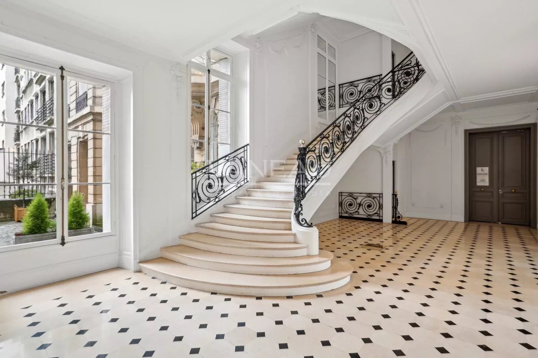 Apartment in Porte Dauphine, Paris 16e Arrondissement, Paris 1 - 15659397
