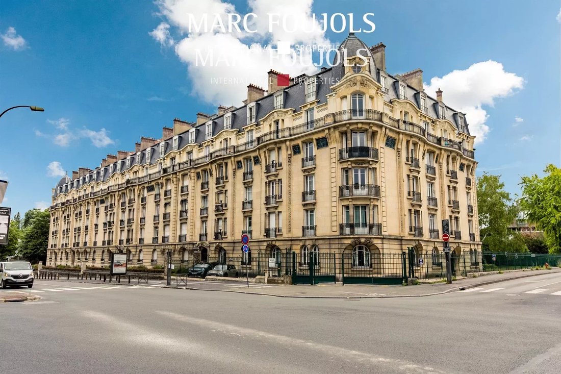Apartment in Chantilly, Hauts-de-France, France 1 - 15783077