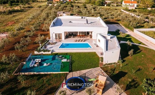 Villa in Mjesni odbor Bokanjac, Zadar, Zadar County 1
