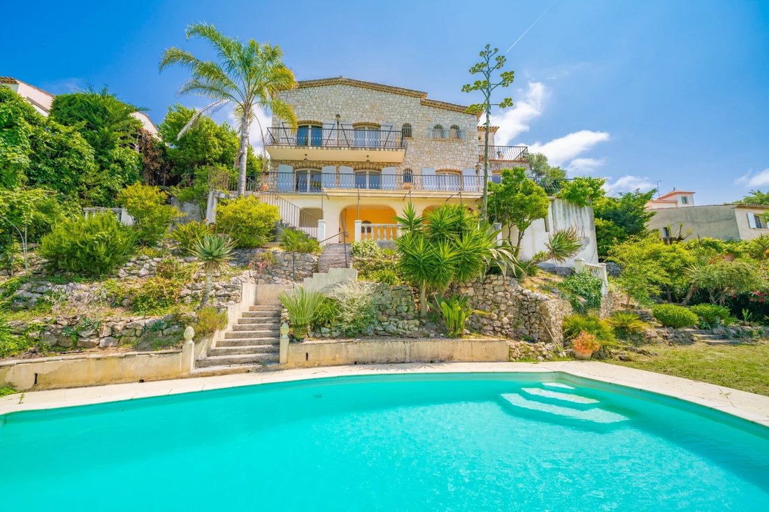 Villa in Fontmerle, Antibes, France 4 - 15784862