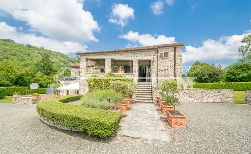 Licci Castle A Private Hidden Tuscan Ancient Castle By Dimore Camisa