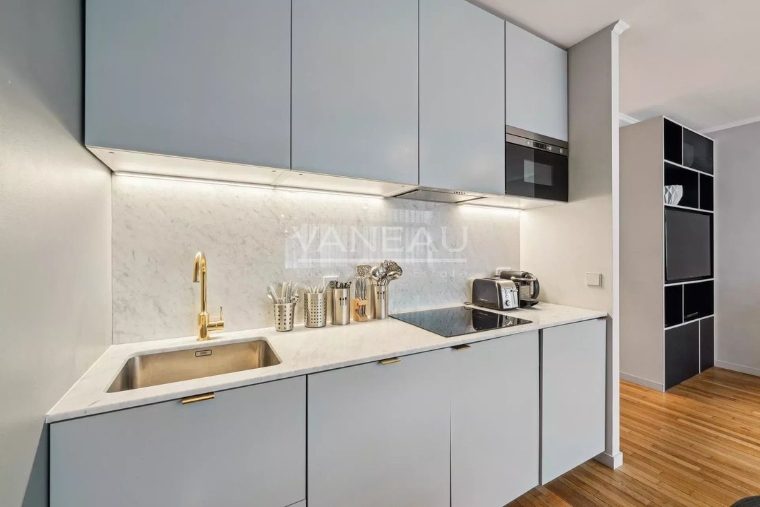 Apartment in Elysées-Madeleine, Paris 8e Arrondissement, Paris 5 - 15162177