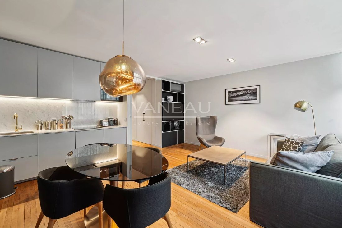 Apartment in Elysées-Madeleine, Paris 8e Arrondissement, Paris 2 - 15162177