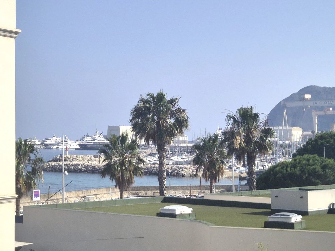 Apartment in La Ciotat, Provence-Alpes-Côte d'Azur, France 1 - 15783116