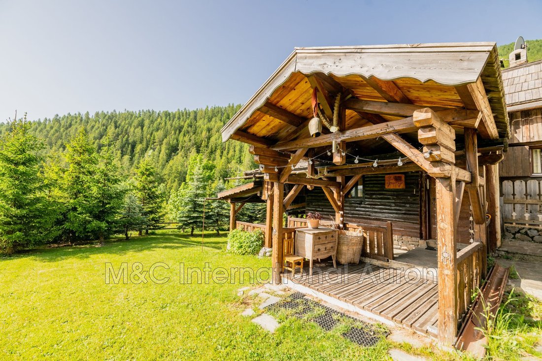 Villa in Saint-Etienne-de-Tinée, Provence-Alpes-Côte d'Azur, France 4 - 15778644