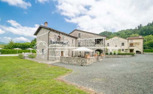 Licci Castle A Private Hidden Tuscan Ancient Castle By Dimore Camisa