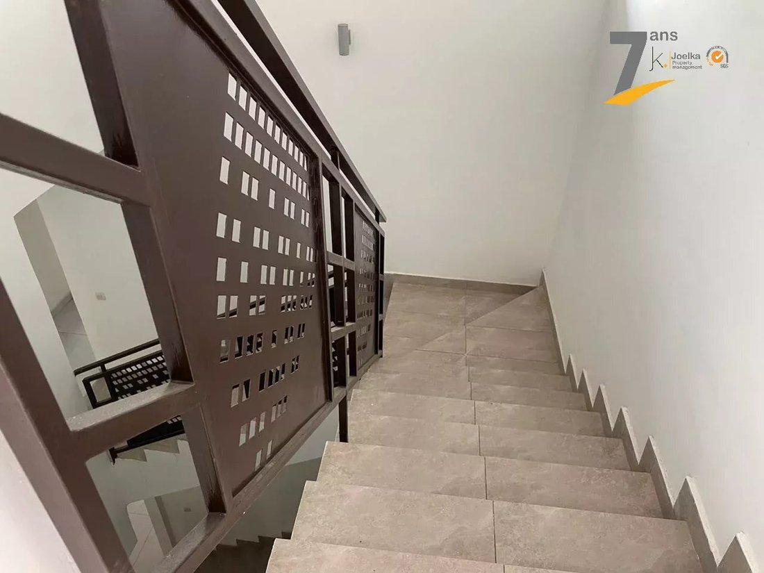 Villa in Abidjan, Abidjan Autonomous District, Côte d'Ivoire 4 - 14782782