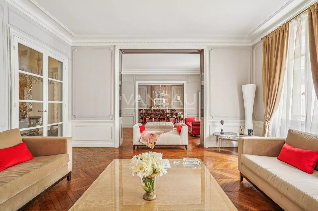 Apartment in Chaillot, Paris 16e Arrondissement, Paris 5 - 14707224