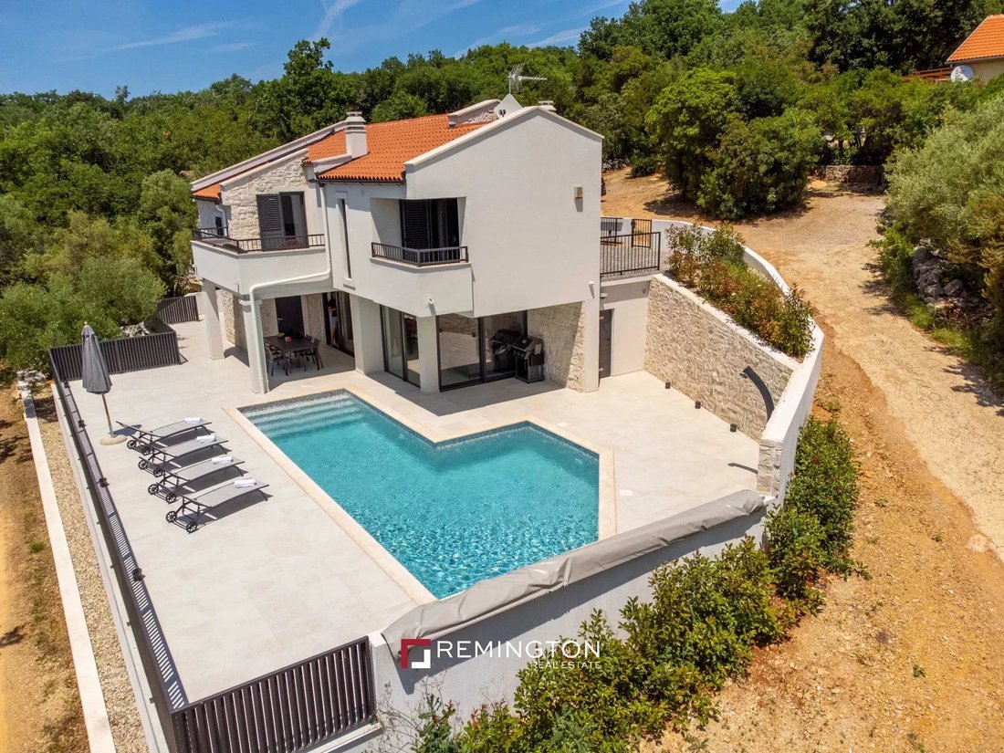 Villa in Vrbnik, Primorje-Gorski Kotar County, Croatia 3 - 14655588