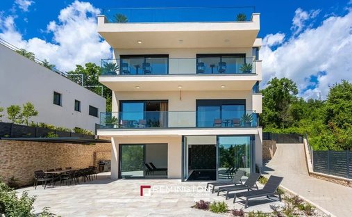 Villa in Grad Opatija, Primorje-Gorski Kotar County, Croatia 1