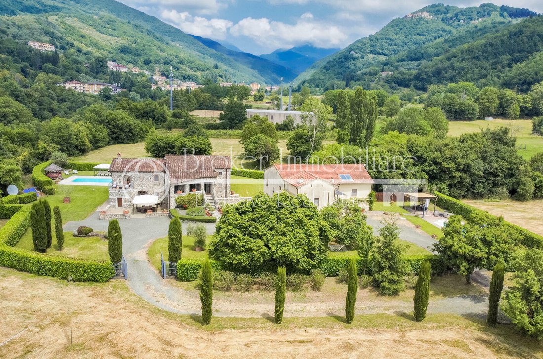 Villa in Licciana Nardi, Tuscany, Italy 1 - 15788776