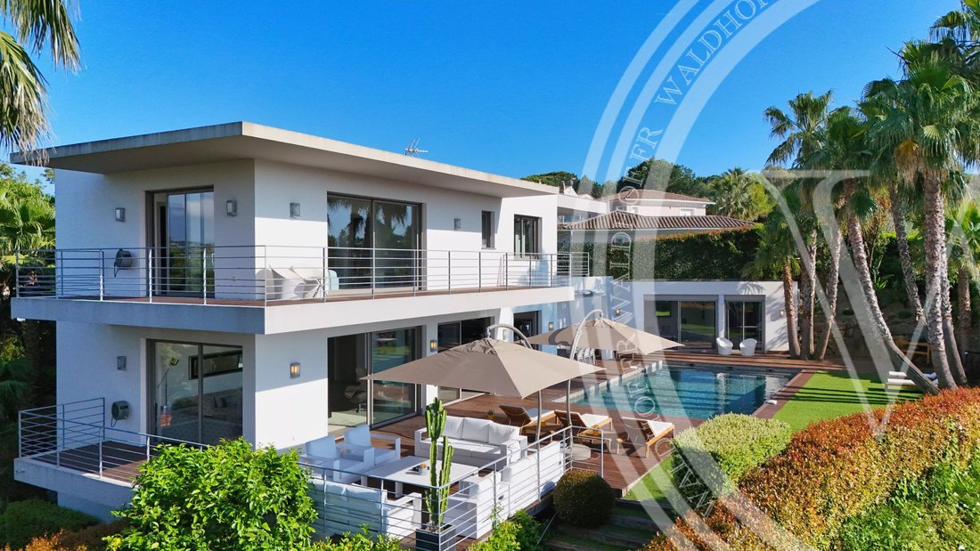 Villa in Cannes, Provence-Alpes-Côte d'Azur, France 2 - 15786376