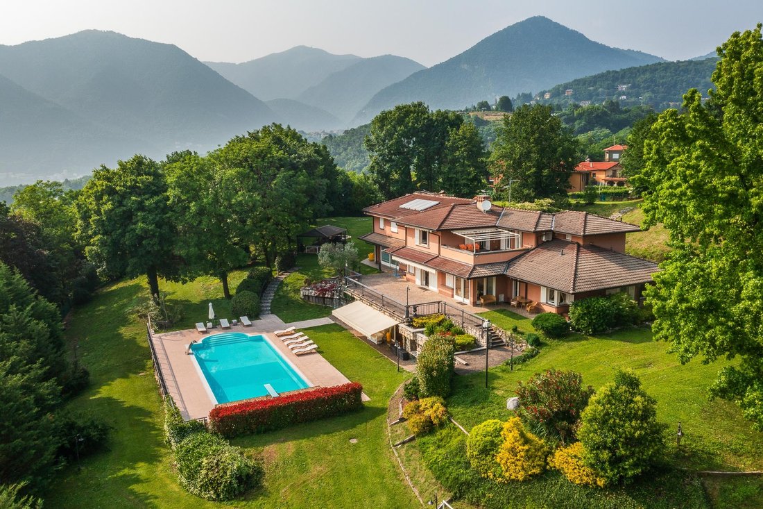 Villa in Longone Al Segrino, Lombardy, Italy 3 - 15169912