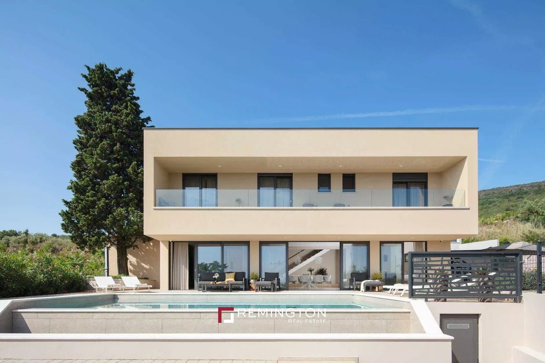 Villa in Labin, Istria County, Croatia 3 - 14393794