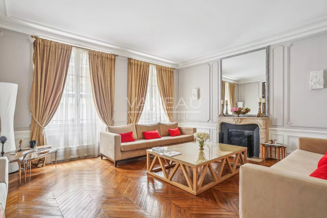 Apartment in Chaillot, Paris 16e Arrondissement, Paris 4 - 14707224