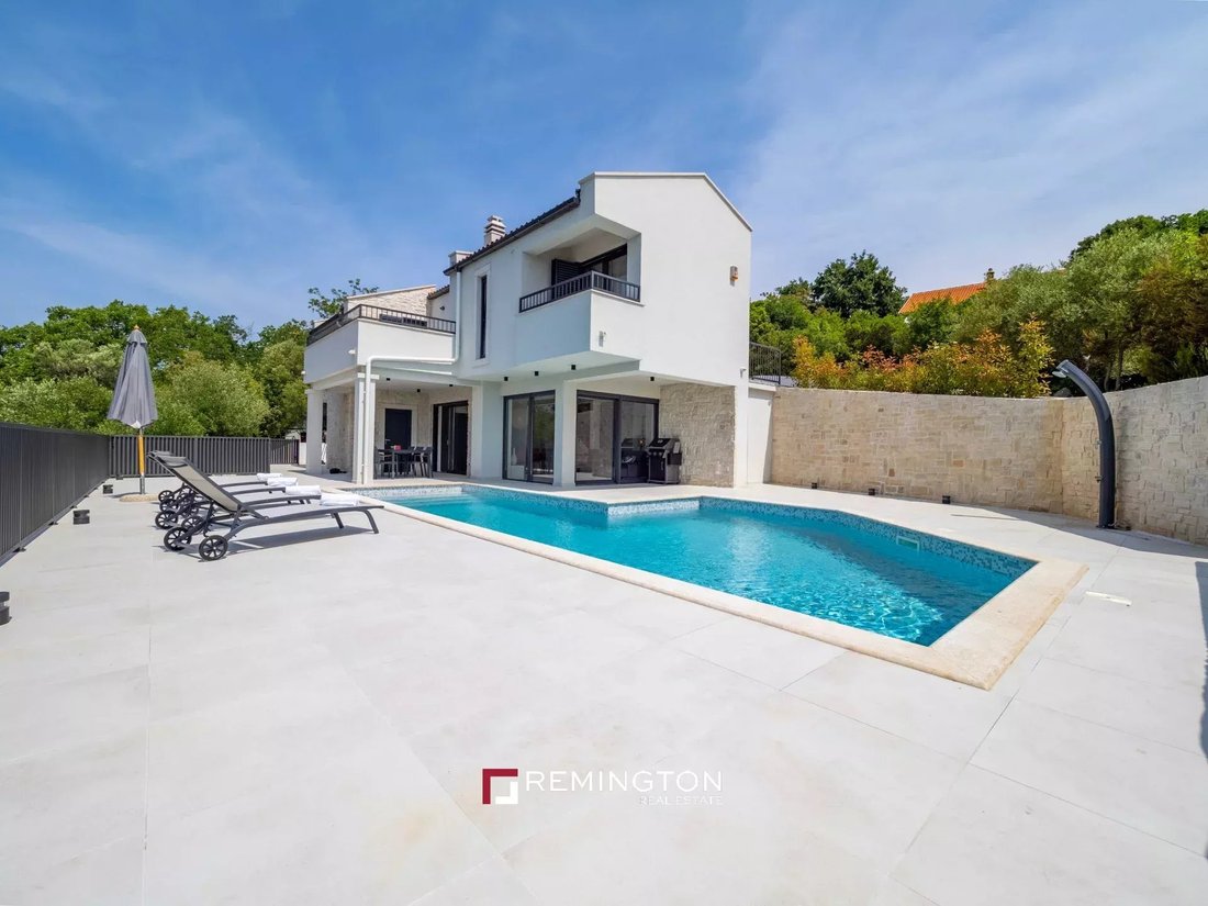 Villa in Vrbnik, Primorje-Gorski Kotar County, Croatia 2 - 14655588